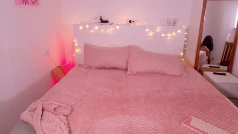     online show from 02/15/26, 02:14