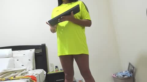 Snapshot of mara2020xxx69 chatting on 12/15/25, 12:53 Mara online show from 12/15/25, 12:53