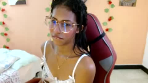 Snapshot of mara_summer chatting on 05/11/26, 01:17 Mara 3 online show from 05/11/26, 01:17
