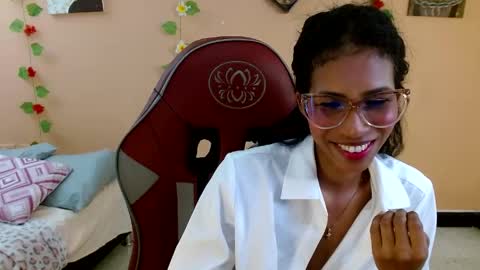 Snapshot of mara_summer chatting on 05/13/26, 01:30 Mara 3 online show from 05/13/26, 01:30