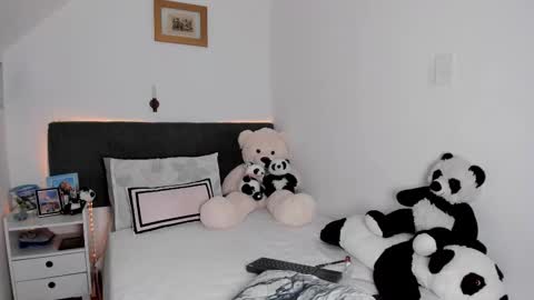 Snapshot of maragirl chatting on 03/26/26, 10:26 Mara online show from 03/26/26, 10:26