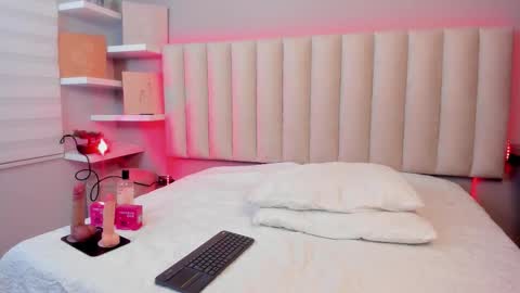 Mara  online show from 10/02/25, 08:49