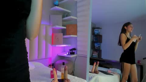 Mara  online show from 10/03/25, 08:17