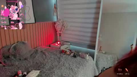 Mara  online show from 12/01/25, 08:47