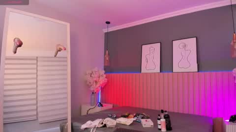 Mara  online show from 12/03/25, 08:18