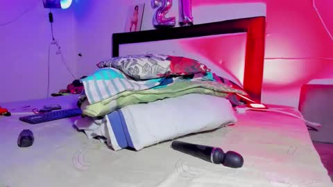 maralinette22 online show from 01/17/25, 11:18