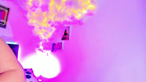 maralinette22 online show from 02/09/25, 01:46