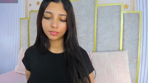 Snapshot of maraluna_ chatting on 02/10/25, 02:59 Maraluna online show from 02/10/25, 02:59
