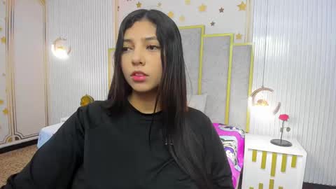 Snapshot of maraluna_ chatting on 10/04/25, 10:57 Maraluna online show from 10/04/25, 10:57
