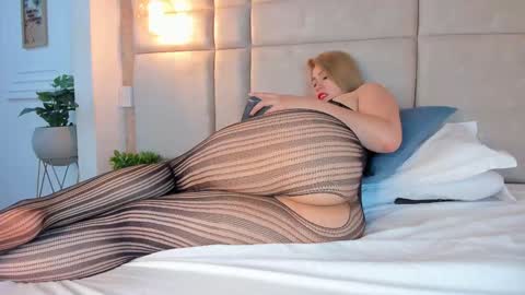 Mara Torres online show from 01/13/25, 11:17