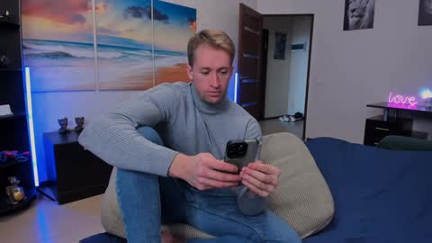 Snapshot of marc105100 chatting on 01/22/25, 09:35 alex marvelxx online show from 01/22/25, 09:35