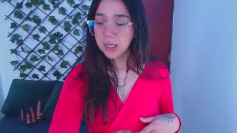 Snapshot of marce_bunny chatting on 11/15/25, 02:13 Marcela online show from 11/15/25, 02:13