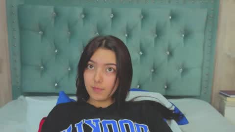 Marcela online show from 09/27/25, 09:53