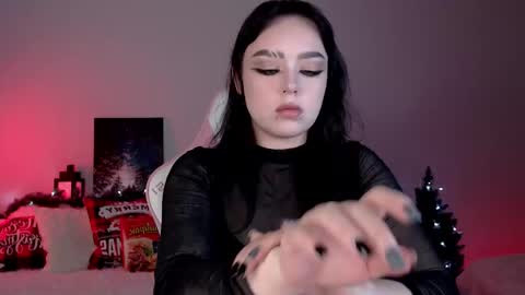 Snapshot of marceline_red chatting on 12/20/25, 08:21 Lady Marceline online show from 12/20/25, 08:21