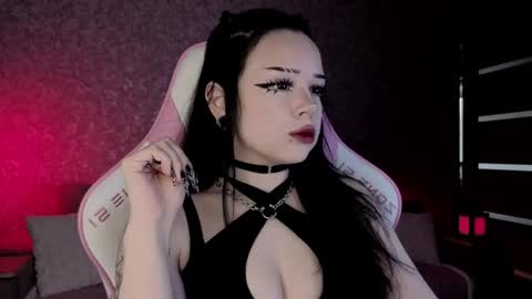 Snapshot of marceline_red chatting on 04/23/26, 12:04 Lady Marceline online show from 04/23/26, 12:04