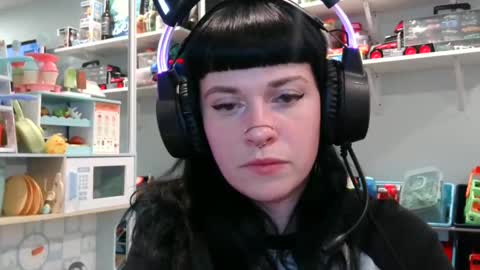 Snapshot of marcelinealtaria chatting on 02/19/25, 05:38 MarcelineAltaria online show from 02/19/25, 05:38