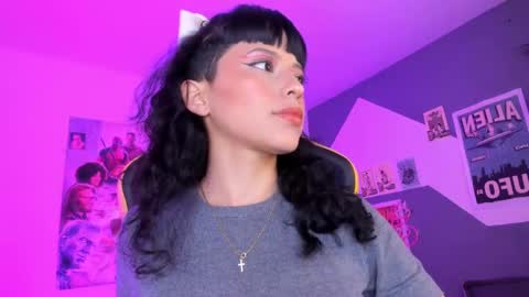 Snapshot of marcelinee__ chatting on 01/16/25, 11:27 Marce  online show from 01/16/25, 11:27