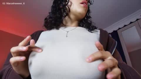 Snapshot of marcelinee__ chatting on 02/01/26, 06:12 Marce online show from 02/01/26, 06:12