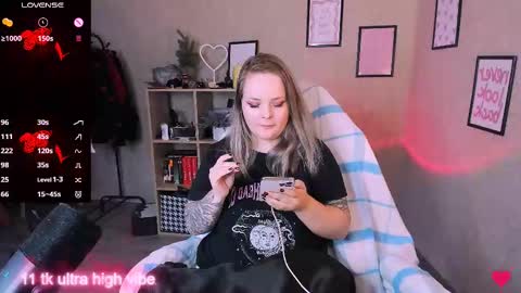 Sara online show from 03/07/25, 02:34