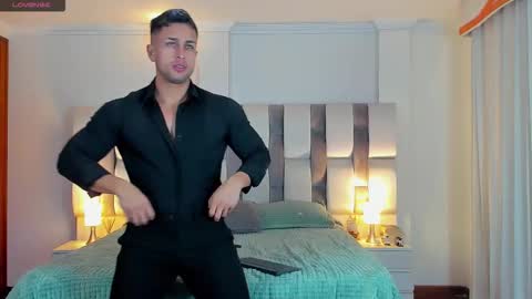 Snapshot of marcelo_costa_ chatting on 12/19/25, 05:58 Marcelo Costa online show from 12/19/25, 05:58