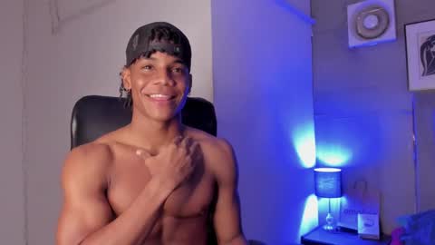 Snapshot of marcelo_dosantos77 chatting on 01/17/25, 06:47 MARCELO online show from 01/17/25, 06:47