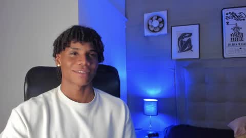Snapshot of marcelo_dosantos77 chatting on 01/29/25, 06:54 MARCELO online show from 01/29/25, 06:54