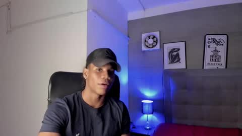 Snapshot of marcelo_dosantos77 chatting on 02/12/25, 06:51 MARCELO online show from 02/12/25, 06:51