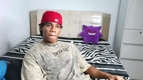 Snapshot of marcelo_dosantos77 chatting on 10/14/25, 01:45 MARCELO online show from 10/14/25, 01:45