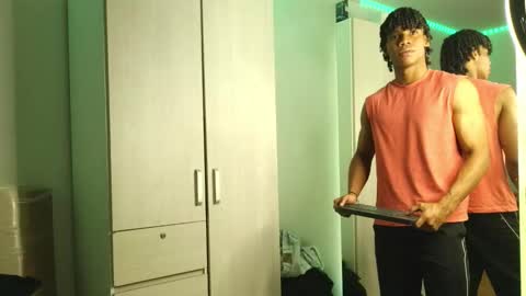 Snapshot of marcelo_dosantos77 chatting on 01/06/26, 02:54 MARCELO online show from 01/06/26, 02:54