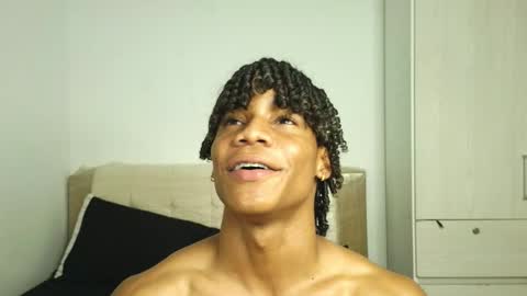 Snapshot of marcelo_dosantos77 chatting on 01/12/26, 09:42 MARCELO online show from 01/12/26, 09:42