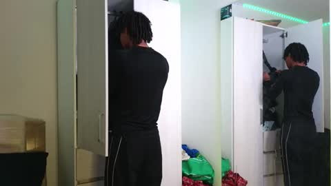 Snapshot of marcelo_dosantos77 chatting on 02/04/26, 09:09 MARCELO online show from 02/04/26, 09:09