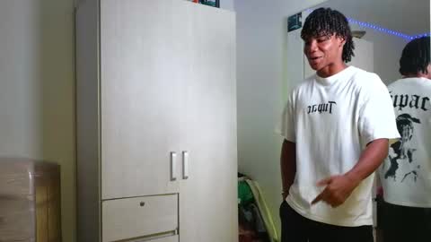 Snapshot of marcelo_dosantos77 chatting on 02/05/26, 01:38 MARCELO online show from 02/05/26, 01:38