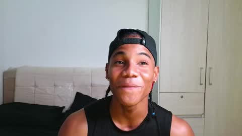 Snapshot of marcelo_dosantos77 chatting on 02/21/26, 06:42 MARCELO online show from 02/21/26, 06:42