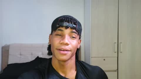 Snapshot of marcelo_dosantos77 chatting on 03/25/26, 03:18 MARCELO online show from 03/25/26, 03:18