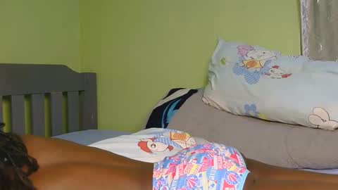 marclyne_cy online show from 11/20/25, 08:41