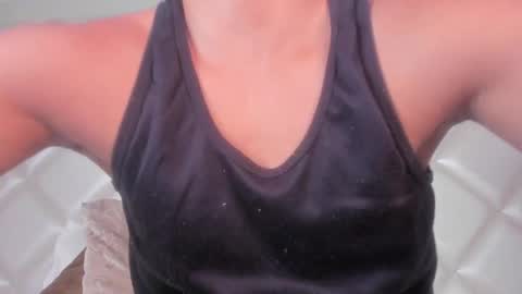 Snapshot of marco_deluxe chatting on 04/21/26, 11:38 marco_deluxe online show from 04/21/26, 11:38