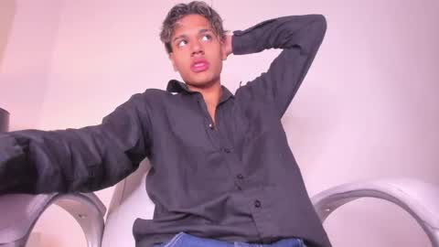 Snapshot of marco_deluxe chatting on 04/25/26, 11:57 marco_deluxe online show from 04/25/26, 11:57
