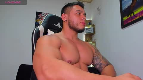 Snapshot of marco_diaz1 chatting on 10/05/25, 12:42 Marco Diaz online show from 10/05/25, 12:42