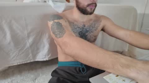 marco_parola online show from 12/15/25, 09:24