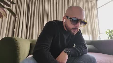 marco_parola online show from 12/18/25, 11:38