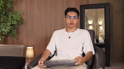 Marco and Ethan online show from 10/06/25, 04:43