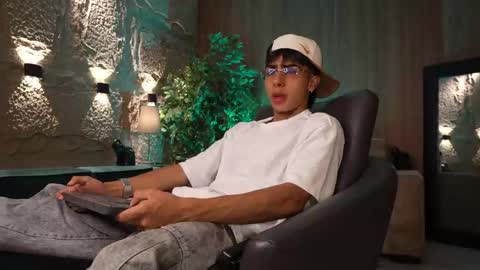 Snapshot of marcoyethan chatting on 05/27/26, 11:02 Marco and Ethan online show from 05/27/26, 11:02