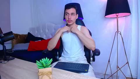 Marcus Hanks online show from 12/14/25, 05:46