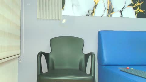 marcus_smithh online show from 12/19/25, 04:52