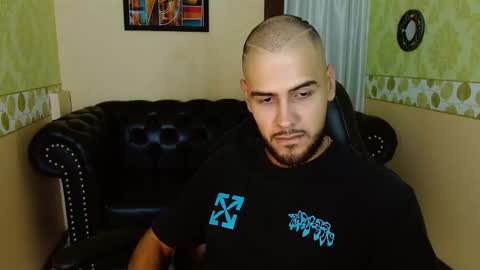 Snapshot of marcus_soler chatting on 10/31/25, 05:03 marcus_soler online show from 10/31/25, 05:03