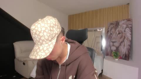 Snapshot of marcuscollins1_ chatting on 04/20/26, 01:36 Marcus online show from 04/20/26, 01:36