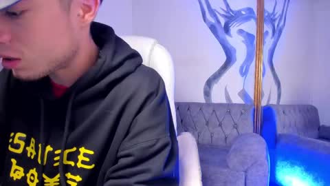 Snapshot of marcuscollins1_ chatting on 06/05/26, 01:06 Marcus online show from 06/05/26, 01:06