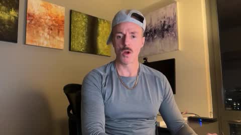 Snapshot of marcusripped1 chatting on 12/17/25, 01:22 Marcus online show from 12/17/25, 01:22