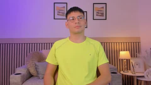 Snapshot of marcuswildx chatting on 11/17/25, 10:59 marcus online show from 11/17/25, 10:59