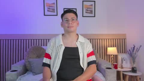 Snapshot of marcuswildx chatting on 12/17/25, 08:48 marcus online show from 12/17/25, 08:48